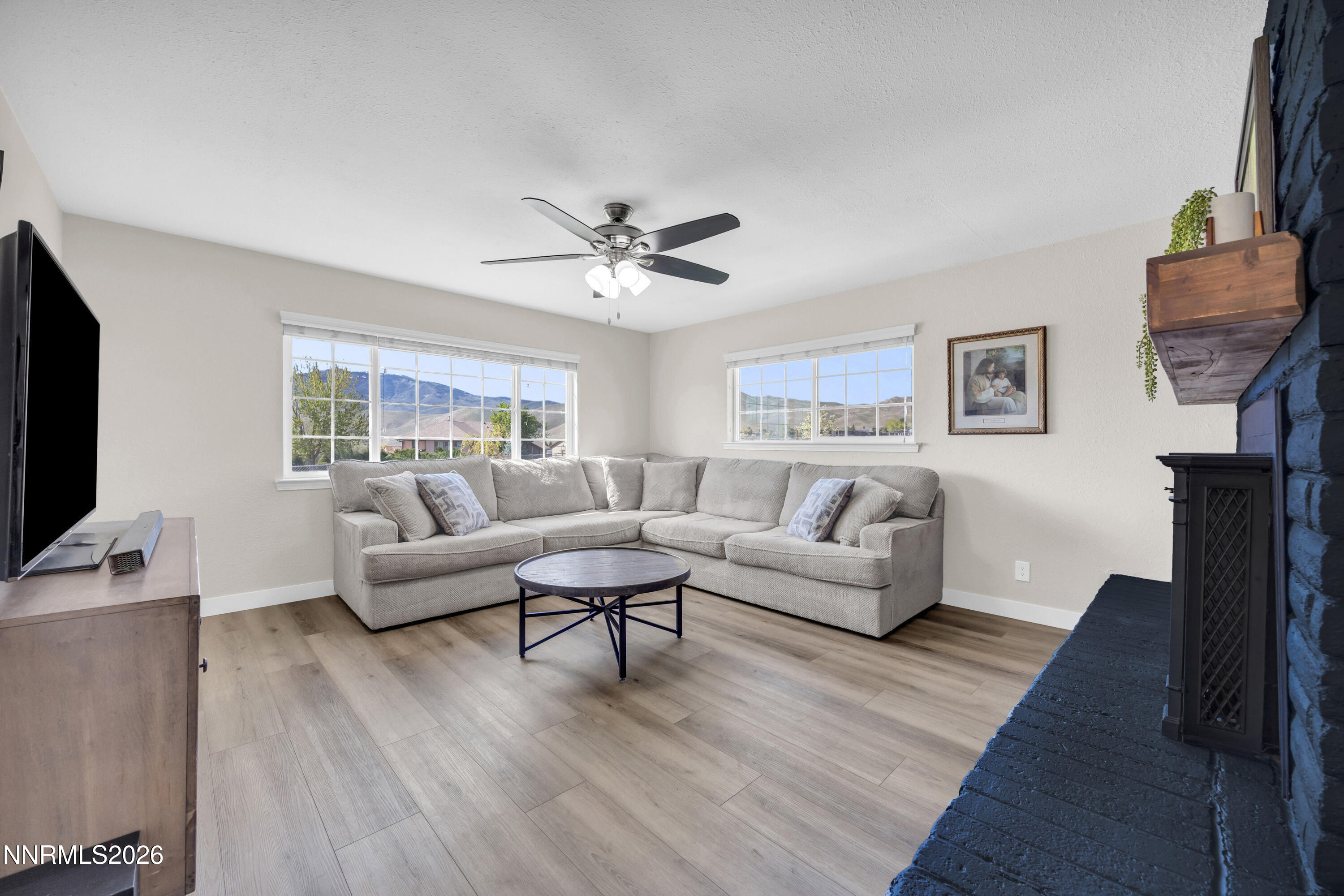 10755 Silver Knolls Boulevard Reno, NV 89508 - Photo 6 of 31 19_img_2497