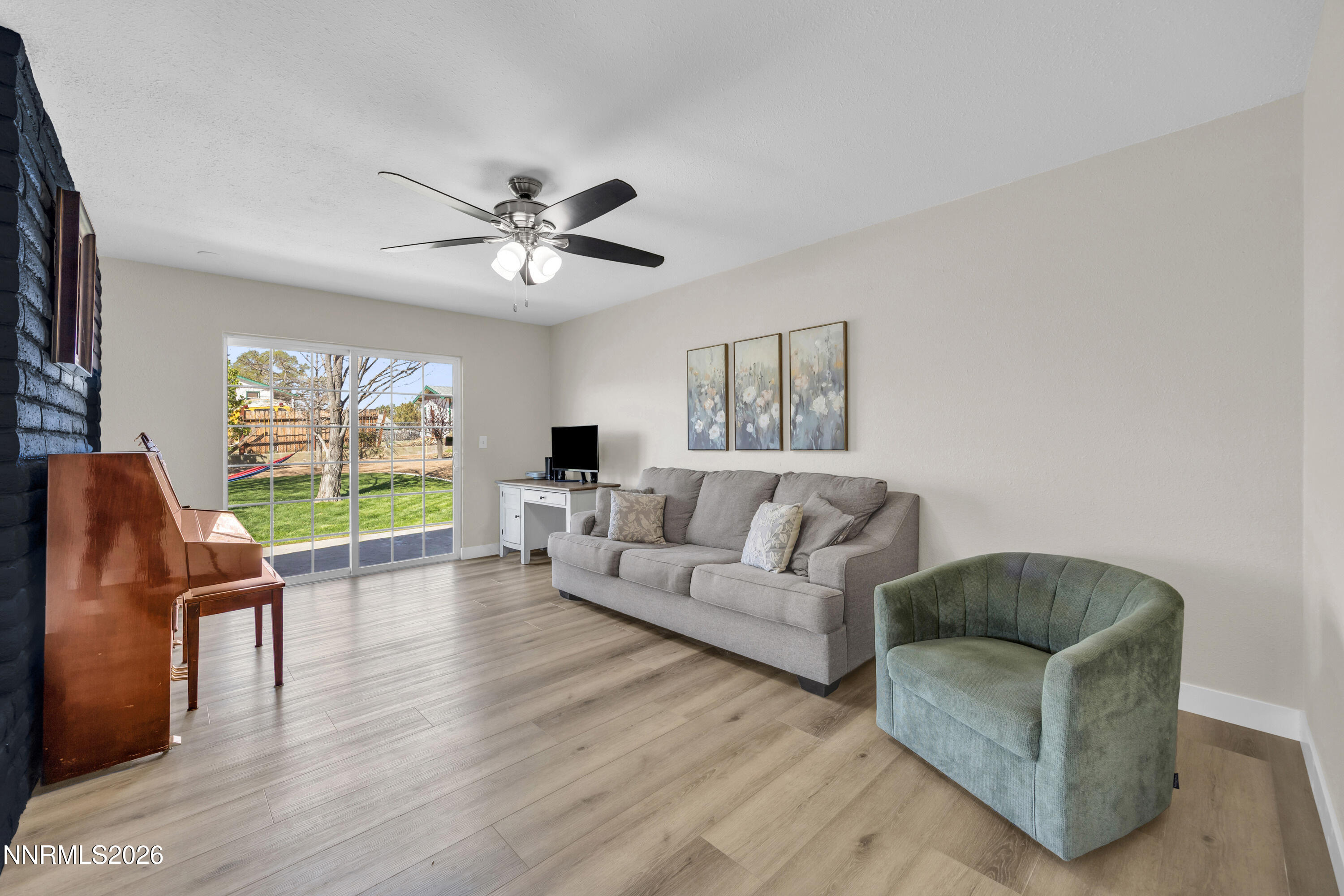 10755 Silver Knolls Boulevard Reno, NV 89508 - Photo 9 of 31 22_img_2522