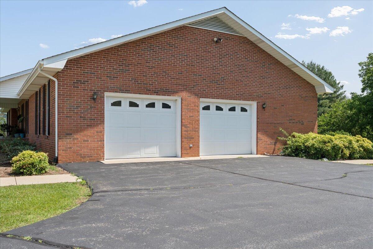 218 North Branch Road Bedford, VA 24523 - Photo 53 of 58 oversized garage