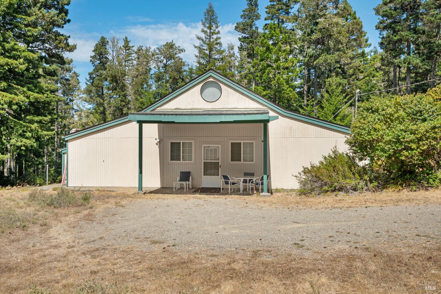 24680 Tenmile Road Point Arena, CA 95468 - Photo 9 of 22 Gallery Image 9