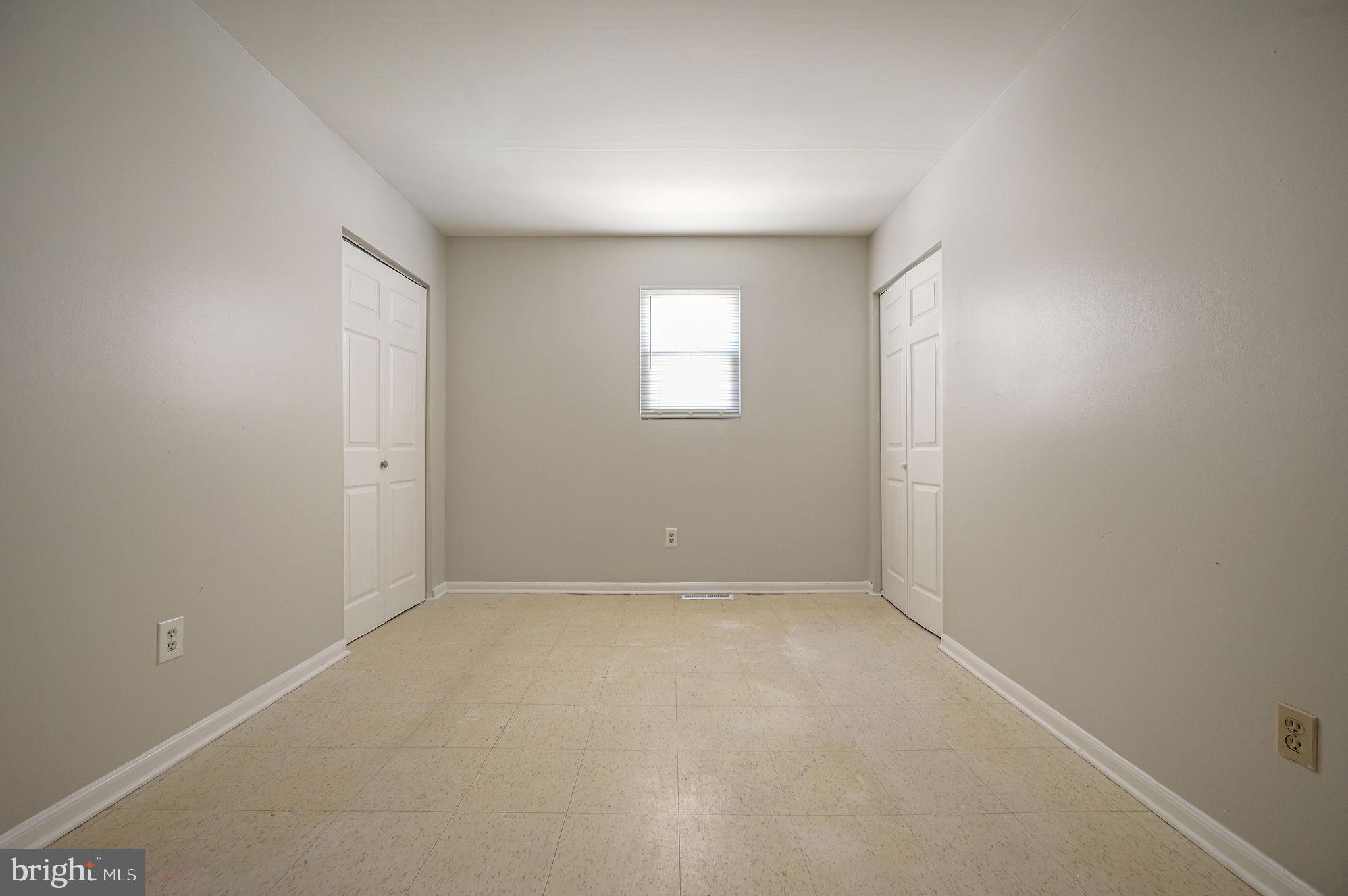33 Spruance Road Dover, DE 19901 - Photo 14 of 20 an empty room with a window