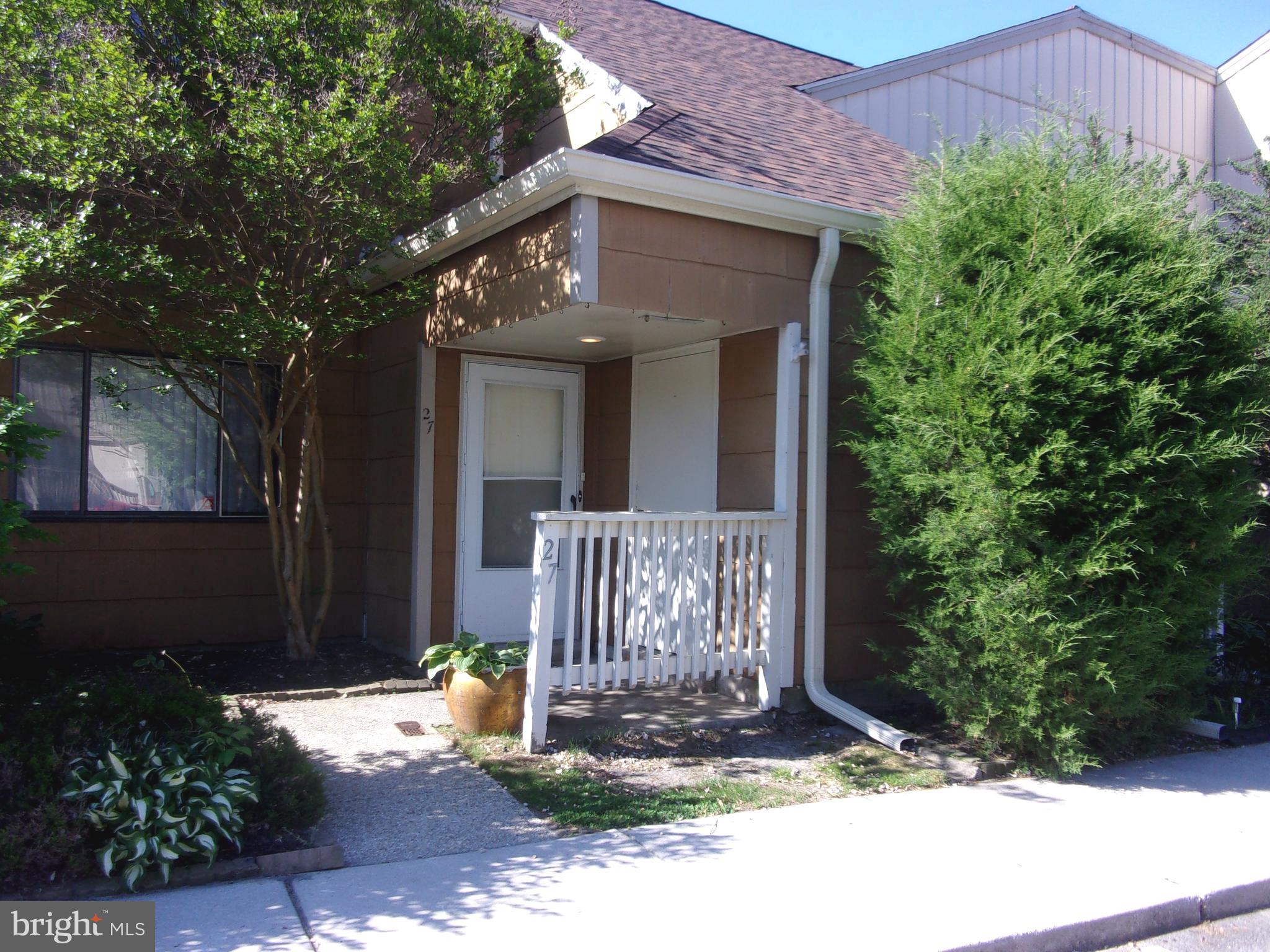 27 Chiswick Drive Lindenwold, NJ 08021 - Photo 1 of 12