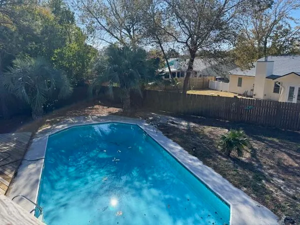 $3,300 | 1110 Airport Road, Destin, FL 32541