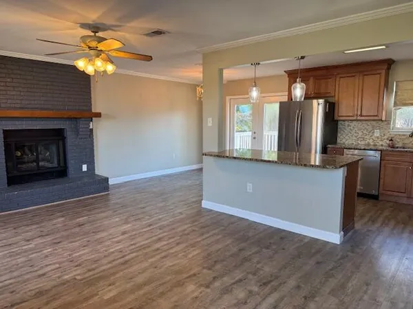 $3,300 | 1110 Airport Road, Destin, FL 32541