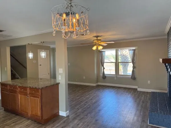 $3,300 | 1110 Airport Road, Destin, FL 32541