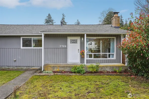 $559,999 | 3709 Northeast 9th Court, Renton, WA 98056