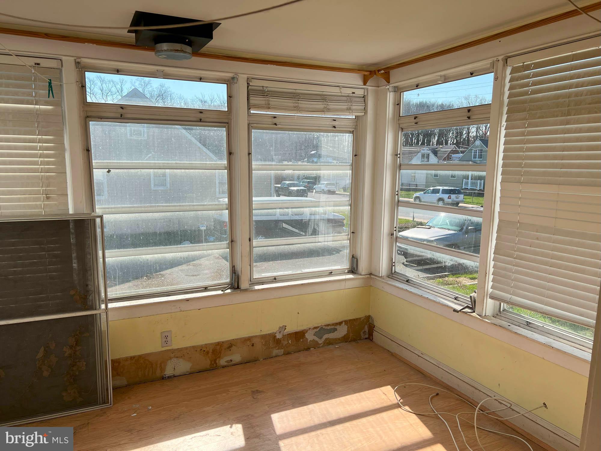 21 Walkern Road Essex, MD 21221 - Photo 17 of 23