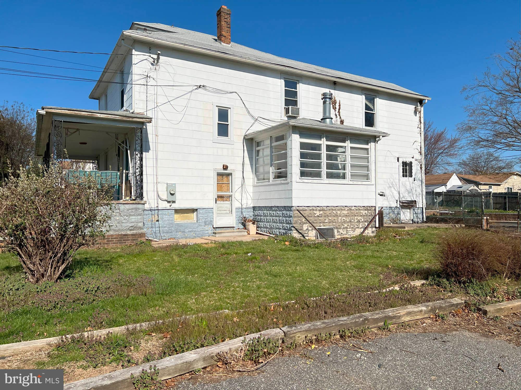 21 Walkern Road Essex, MD 21221 - Photo 3 of 23