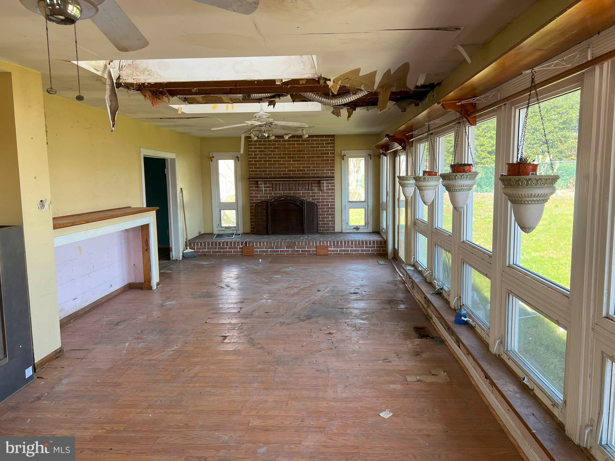 21 Walkern Road Essex, MD 21221 - Photo 8 of 23