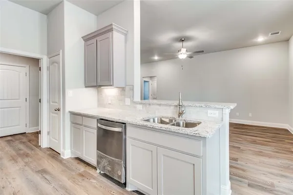 $2,150 | 2904 Clover Drive, Sherman, TX 75092