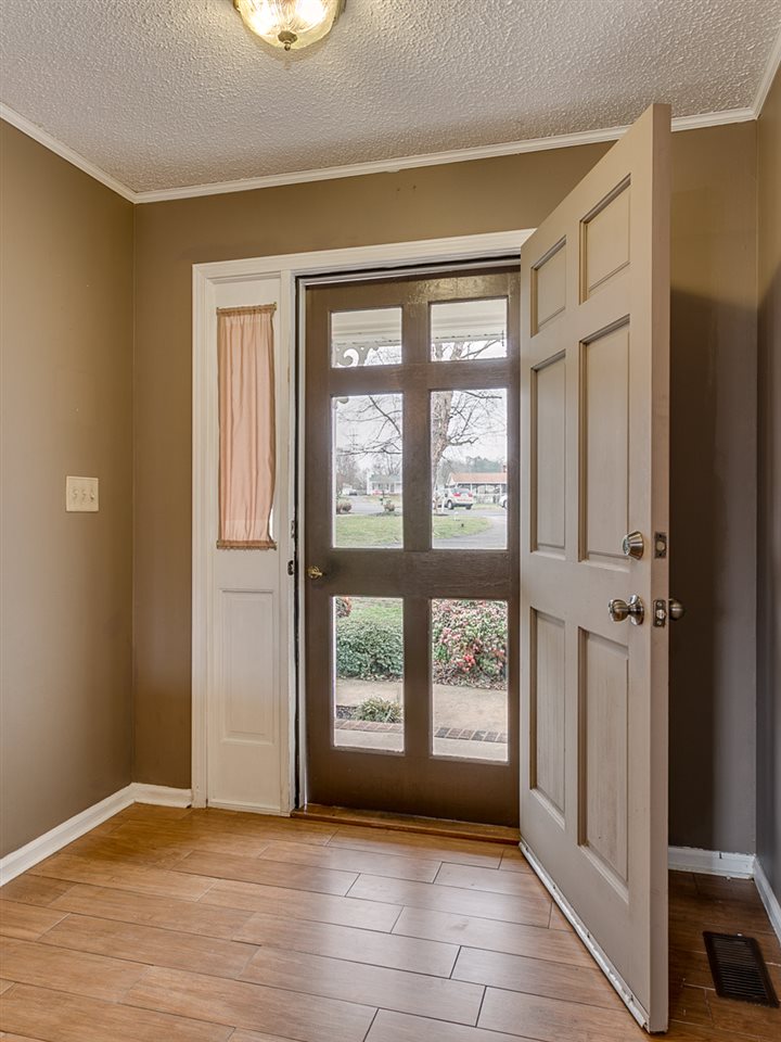 310 Palmer Court Inman, SC 29349 - Photo 3 of 27