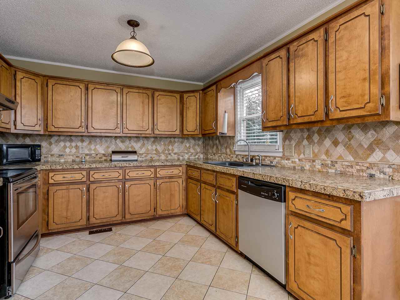 310 Palmer Court Inman, SC 29349 - Photo 7 of 27