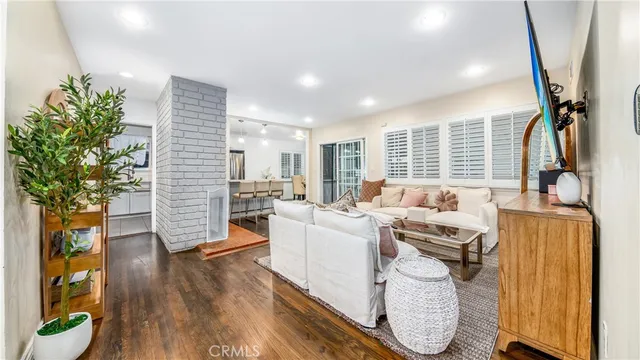 $899,900 | 15852 Index Street, Granada Hills, CA 91344