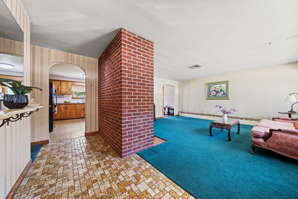 111 Hamilton Street Saugus, MA 01906 - Photo 5 of 28