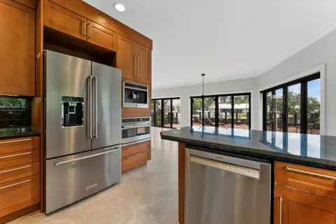 $6,200,000 | 1121 Bel Air Drive, Highland Beach, FL 33487