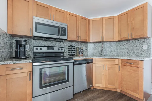 $114,000 | 3301 Spanish Moss Terrace, Unit 406, Lauderhill, FL 33319