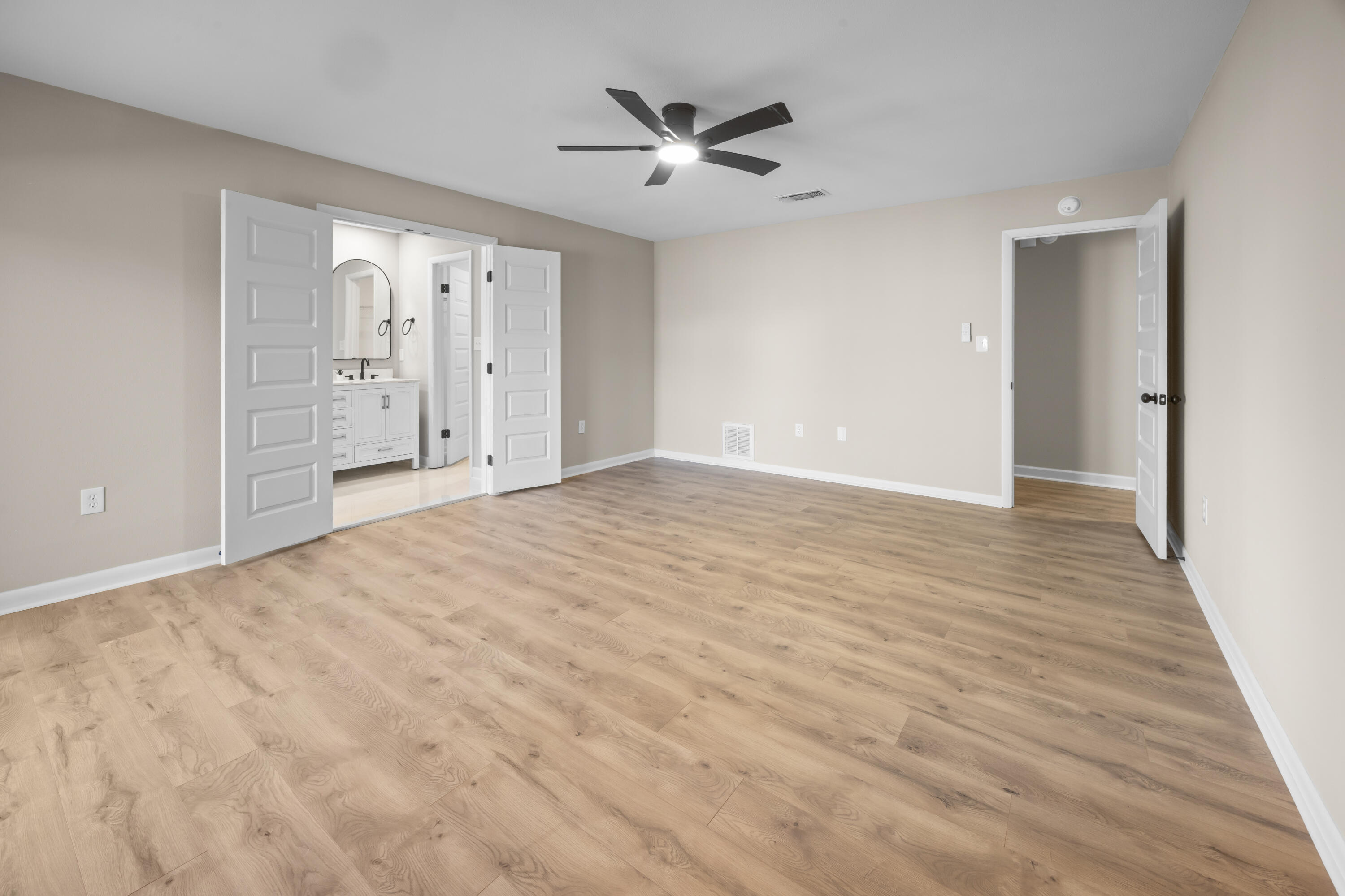 415 Olde Post Road Niceville, FL 32578 - Photo 18 of 36 Primary Bedroom