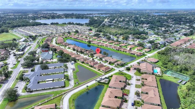 a view of a livingroom with furniture