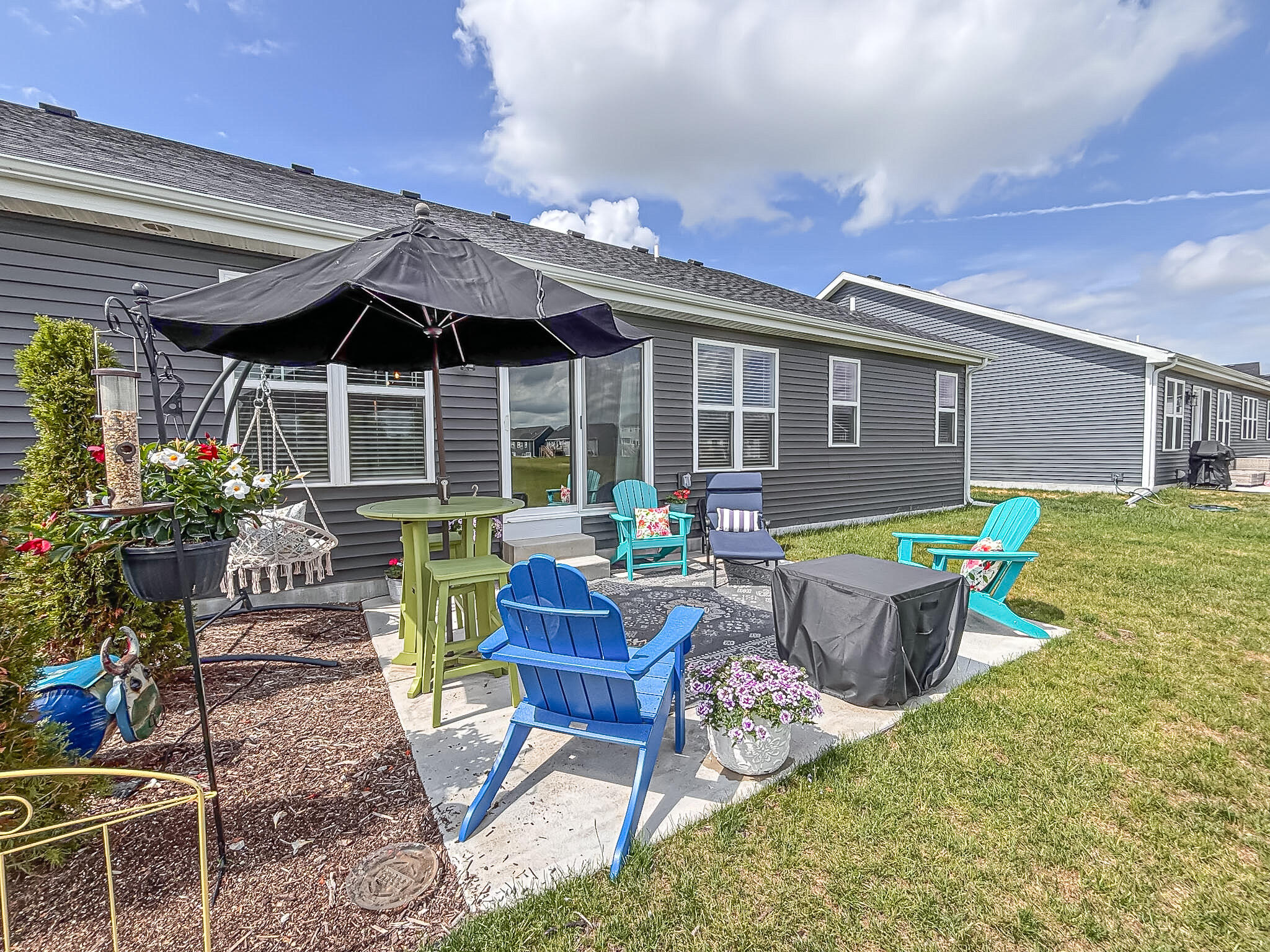 957 Elderberry Road Oconomowoc, WI 53066 - Photo 27 of 30 Patio