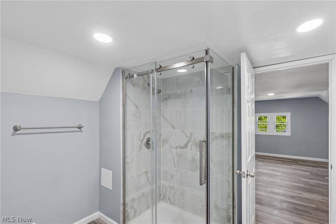 4012 Bluestone Road Cleveland, OH 44121 - Photo 20 of 25