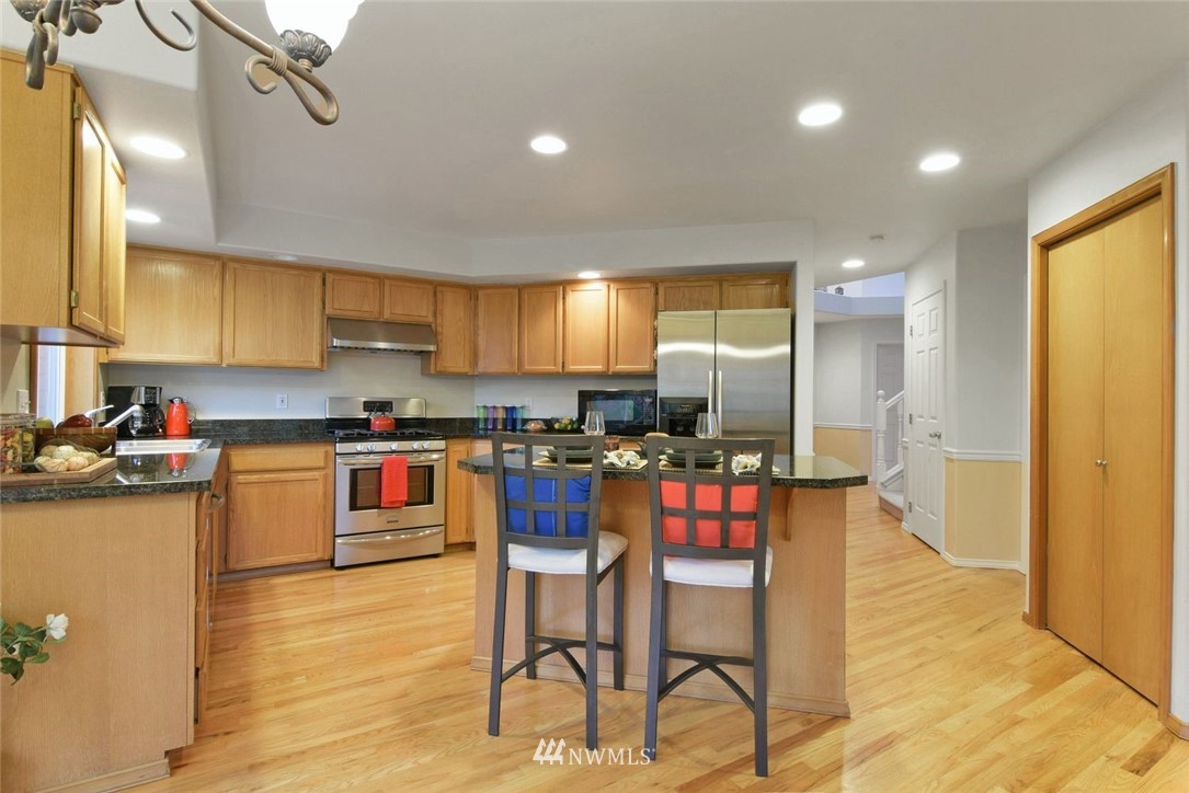 30 174th Place Southwest Bothell, WA 98012 - Photo 7 of 23