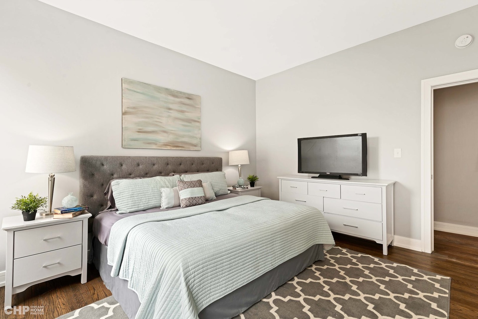 414 East 44th Street, Unit 2 Chicago, IL 60653 - Photo 14 of 22