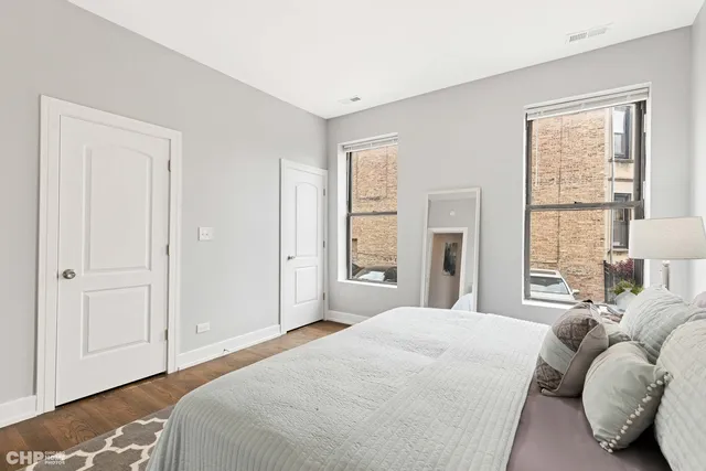 $2,150 | 414 East 44th Street, Unit 2, Chicago, IL 60653