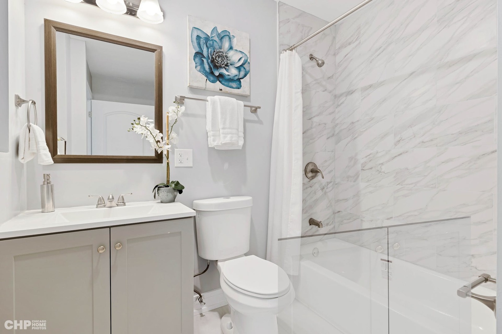 414 East 44th Street, Unit 2 Chicago, IL 60653 - Photo 16 of 22