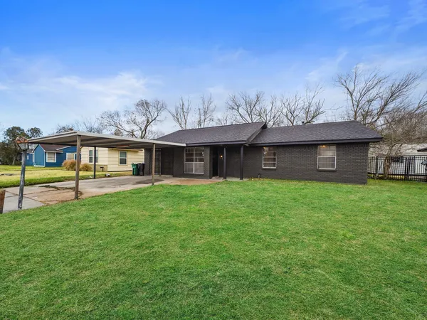 $1,700 | 9347 Clearway Drive, Houston, TX 77033
