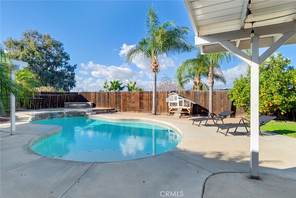 701 West Crestview Street Corona, CA 92882 - Photo 22 of 35