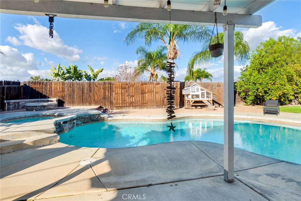 701 West Crestview Street Corona, CA 92882 - Photo 27 of 35