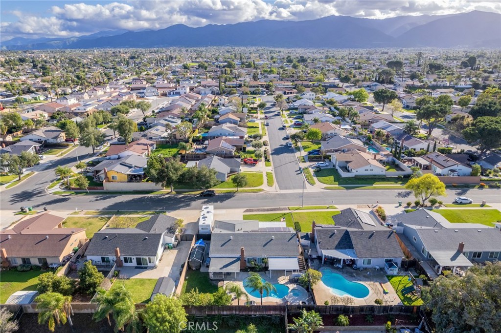 701 West Crestview Street Corona, CA 92882 - Photo 32 of 35