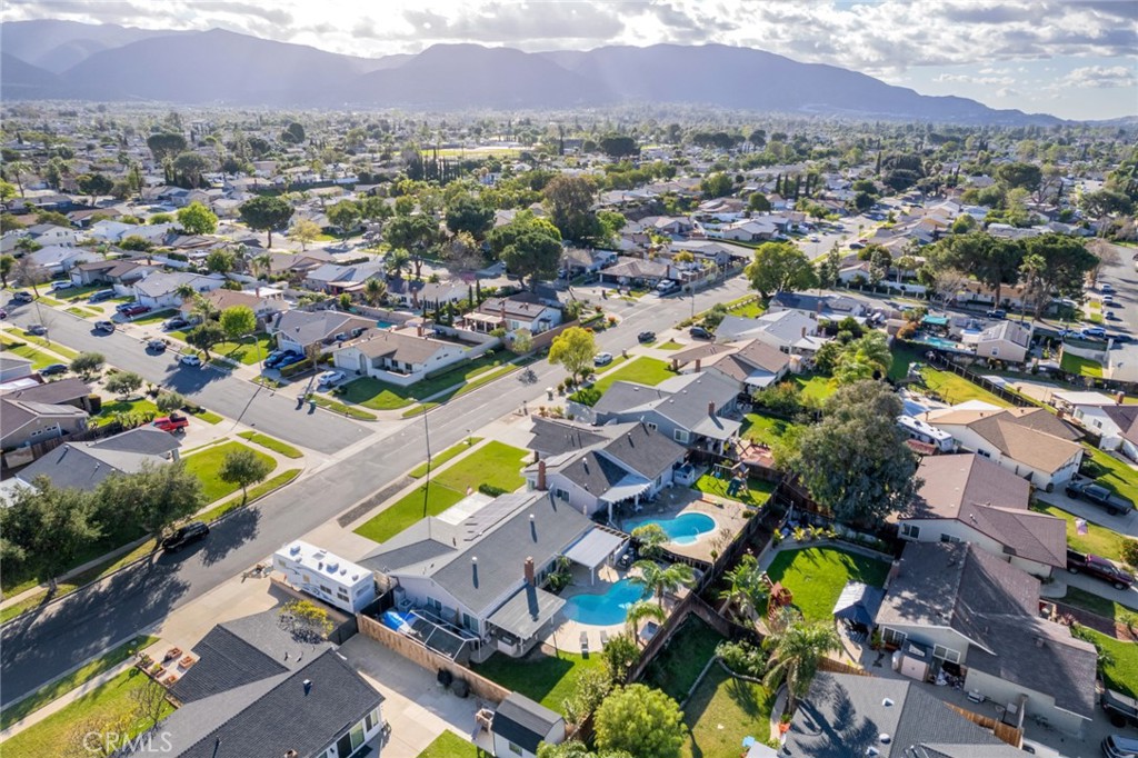 701 West Crestview Street Corona, CA 92882 - Photo 33 of 35