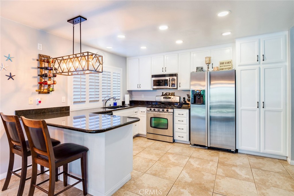 701 West Crestview Street Corona, CA 92882 - Photo 7 of 35