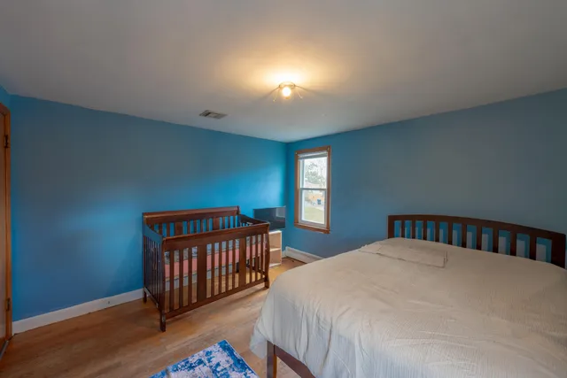 $490,000 | 101 East Clovernook Lane, Glendale, WI 53217