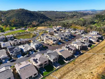 $1,275,000 | 2971 Rue De Latour, Vista, CA 92084