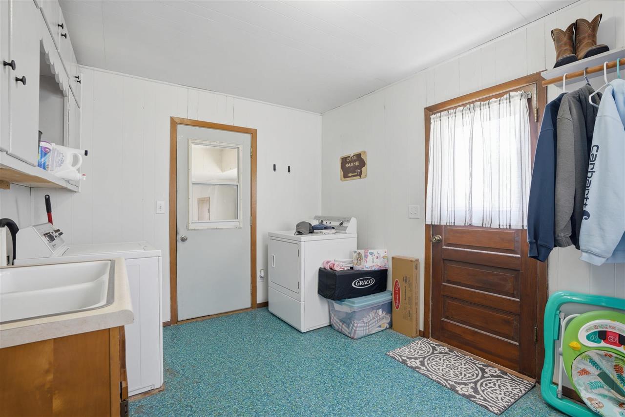305 South Riggs Street Lone Tree, IA 52755 - Photo 23 of 33 Gallery Image 23