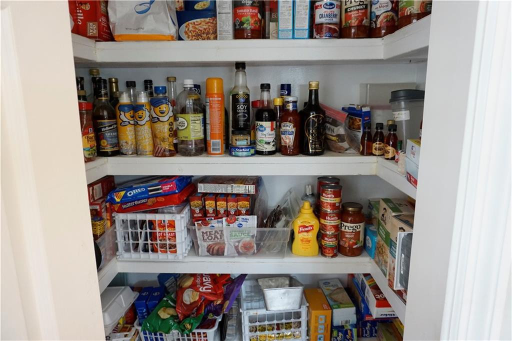 5710 Wooddell Ridge Road Waycross, GA 31503 - Photo 10 of 35 Kitchen pantry