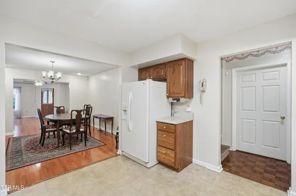 $299,000 | 2509 East Lakeview Drive, Unit 5, Johnson City, TN 37601
