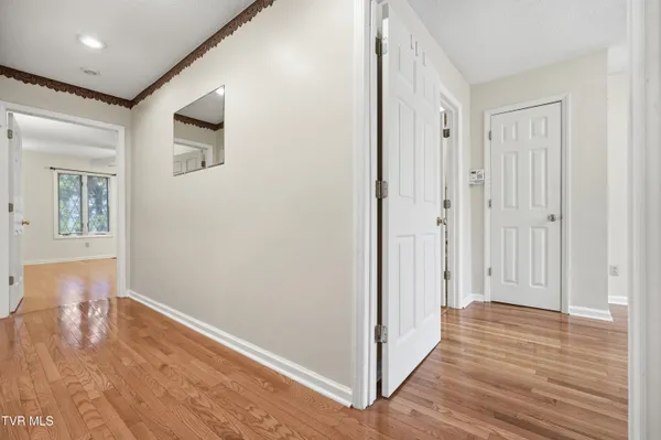 $299,000 | 2509 East Lakeview Drive, Unit 5, Johnson City, TN 37601