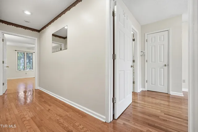 $320,000 | 2509 East Lakeview Drive, Unit 5, Johnson City, TN 37601