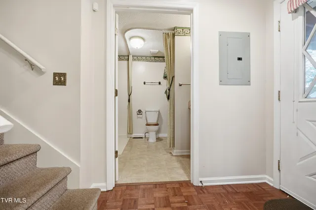 $320,000 | 2509 East Lakeview Drive, Unit 5, Johnson City, TN 37601