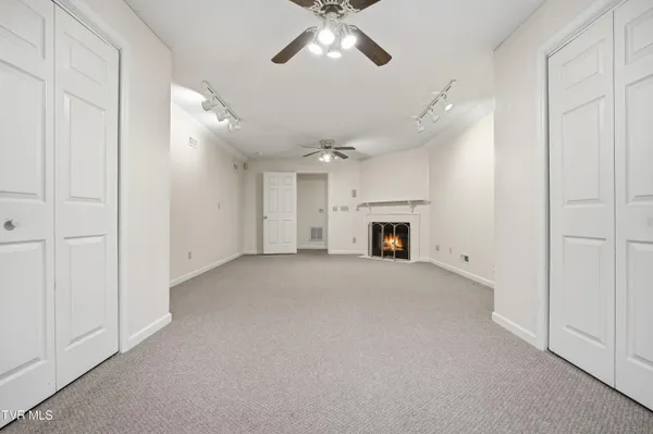 $299,000 | 2509 East Lakeview Drive, Unit 5, Johnson City, TN 37601