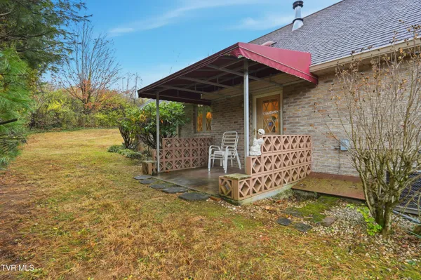 $299,000 | 2509 East Lakeview Drive, Unit 5, Johnson City, TN 37601