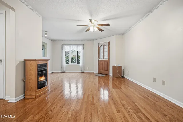 $320,000 | 2509 East Lakeview Drive, Unit 5, Johnson City, TN 37601