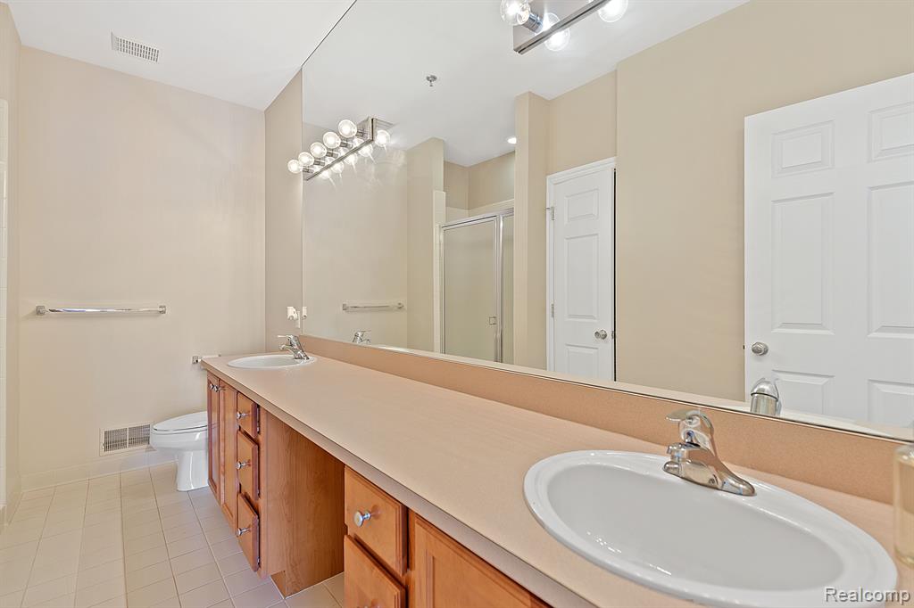 45493 North Stonewood Road Canton, MI 48187 - Photo 19 of 27