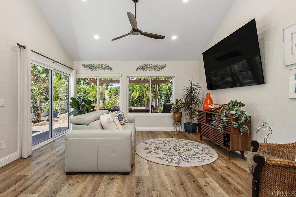 4722 Collinos Way Oceanside, CA 92056 - Photo 11 of 59