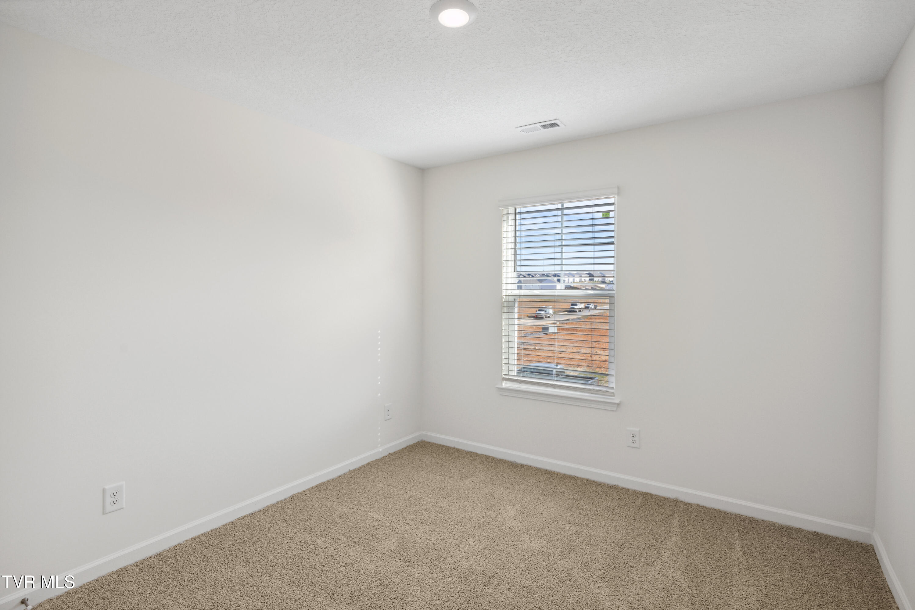 1080 Edison Road Johnson City, TN 37615 - Photo 21 of 26 15 - Bedroom 3 Unfurnished 01