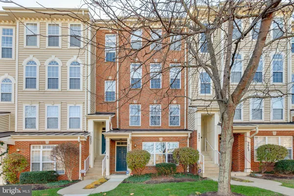 $2,395 | 5039 Anchorstone Drive, Unit 5039, Woodbridge, VA 22192