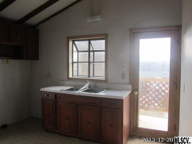604 East Parker Road Morganton, NC 28655 - Photo 8 of 10 Gallery Image 8